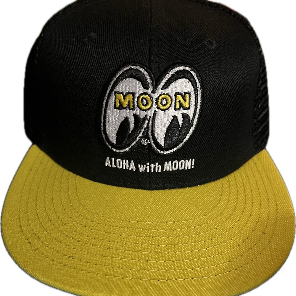 Aloha w/MoonEyes Trucker Snapback